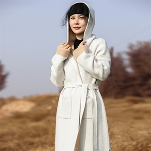优雅气质秋冬女士羊毛空气层大衣 简约时尚保暖外套图片