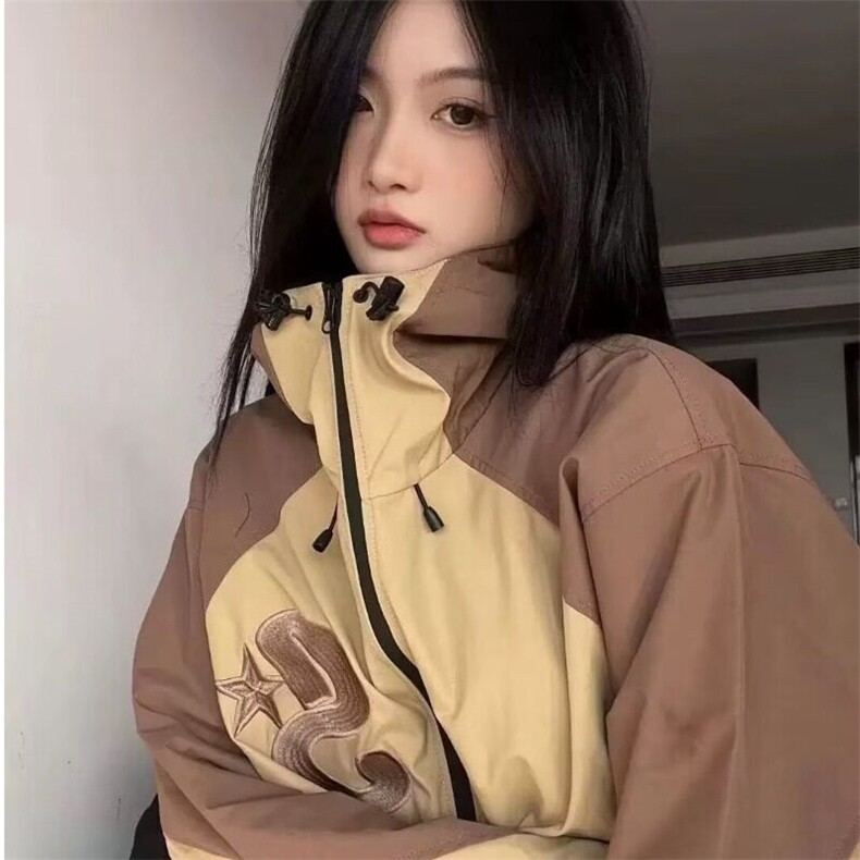 2025时尚美式街头拼接加厚防晒衣服冲锋衣个性宽松户外机能外套女图片
