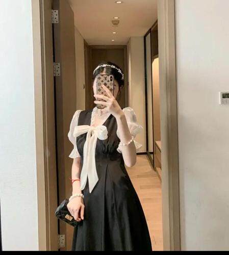 鎏金纱珍珠蝴蝶结连衣裙小黑裙，女装连衣裙，M.W 嫚维