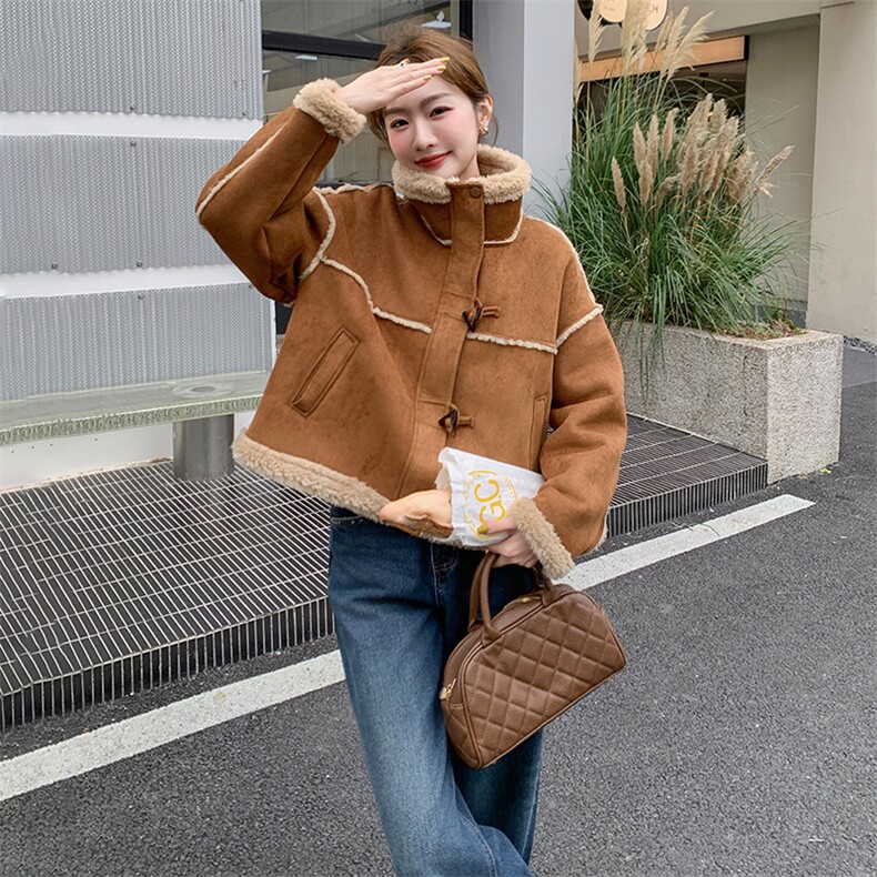 2024年冬季新款立领三角扣宽松短款仿羊羔毛皮毛一体外套,女装羊羔毛/颗粒绒,冬木谷雨