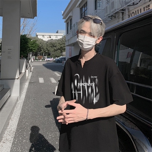 新款抖音直播得物痞帅肌理感V领短袖T7525P25控39图片