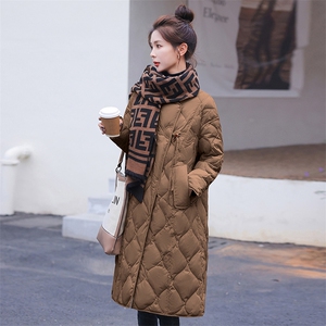 2023年休闲韩版宽松牛角扣90%羽绒服（茧形格纹）图片