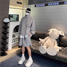 灰色