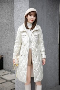 现货高品质标90绒羽绒服图片