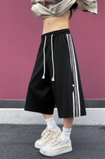 2025夏季新款泡泡斜针织蕾丝花边宽松休闲七分裤男2555特批41控78，男装休闲裤，电商C305A