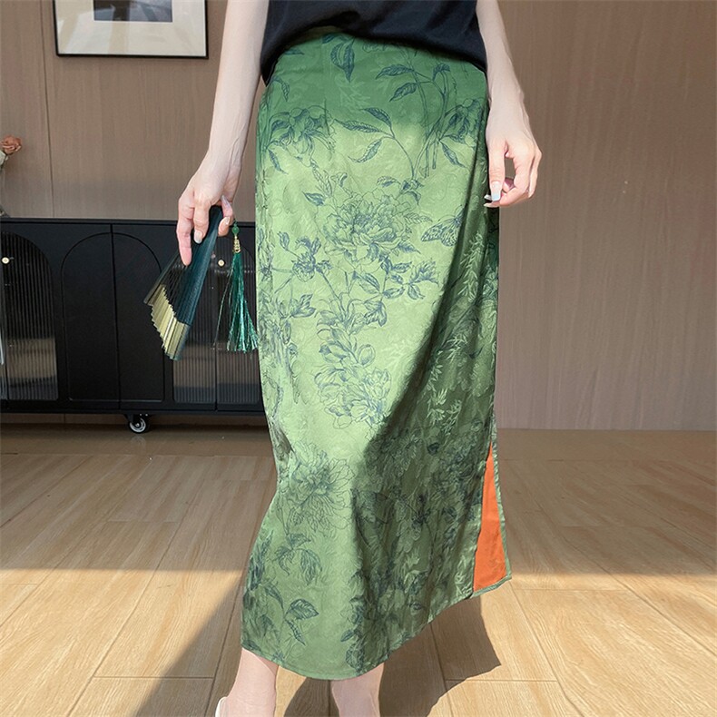 新中式国风半身裙女2025夏季新款高级感复古缎面开叉碎花裙,女装半身裙,羊特美羊绒