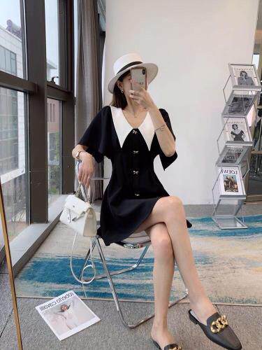 大量现货，M，L，XL三个码，女装，格林依秀