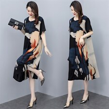 2022年夏季新款气质时尚印花连衣裙，女装连衣裙，香香
