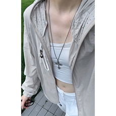 灰色