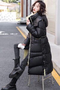可脱卸帽白鸭绒外套2021冬季新款中长款过膝羽绒服收腰加厚保暖潮图片