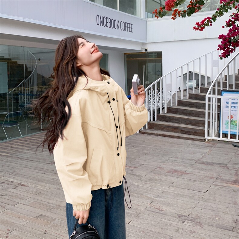 火龙果色冲锋衣短外套女春秋2025新款超火好看高级感显瘦连帽风衣,女装短外套,2C266