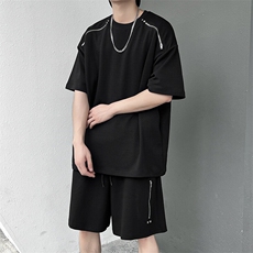 黑色