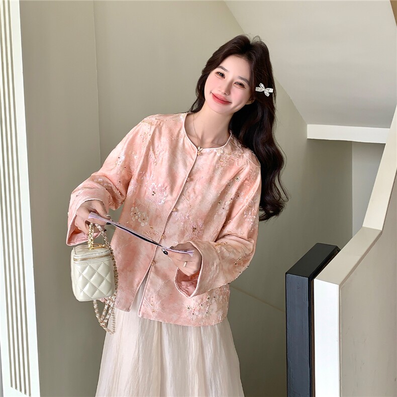 新品~~重工粉色钉珠风短外套W673P195K318,女装短外套,2C209