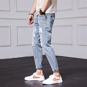 2021刺绣九分牛仔裤男破洞小脚裤修身青年个性潮流男裤图片