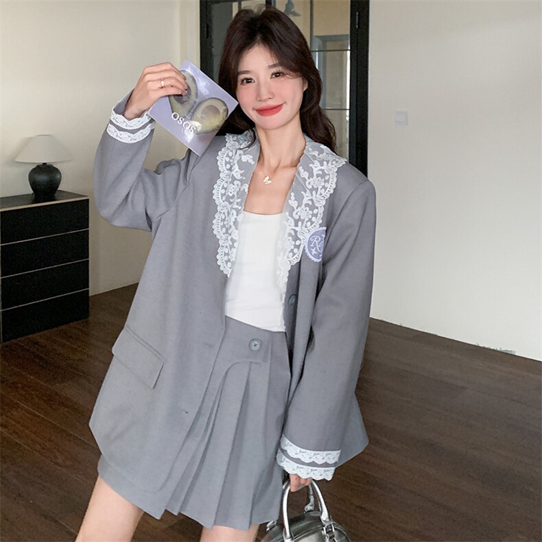 高级感炸街小西装套装裙女春天2025新款蕾丝拼接西服百褶裙两件套,女装套装/套裙,纯色衣恋