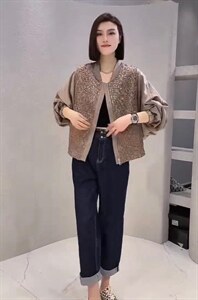 2022秋季新款时尚百搭宽松显瘦短外套图片