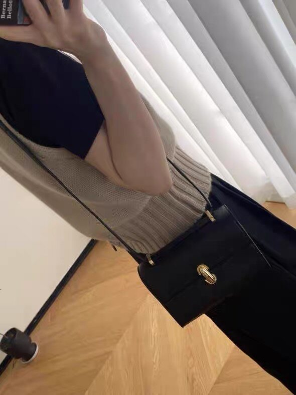 女士羊毛衫秋冬保暖针织纯色简约羊毛图片