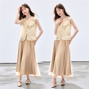 夏季新款现货！2026新中式重工洋气百搭款马甲+百褶半裙两件套女图片