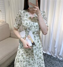 DINOBIENS【现货】夏季新款V领收腰碎花连衣裙，女装连衣裙，迪诺比亚