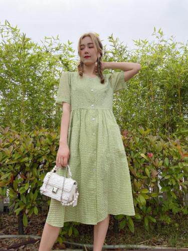 夏季小格子连衣裙，女装连衣裙，依岸