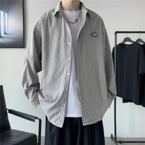 日系复古条纹衬衫男青少年时尚港风潮流宽松休闲痞帅翻领衬衣外套图片