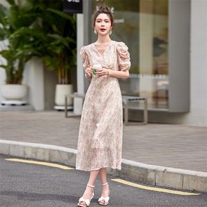碎花雪纺连衣裙女2024年新款夏季女装韩版收腰显瘦v领中长款a字裙图片