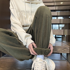 军绿色