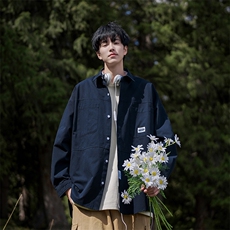 藏青色