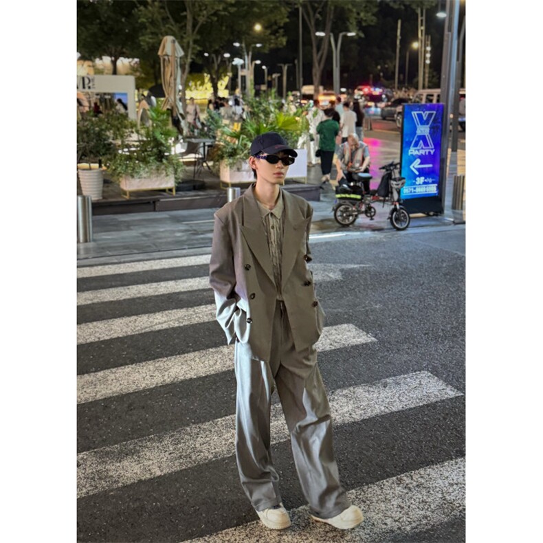 C316 XZ9980 P98 K9981 P68 TZ9982 P166 秋冬新款西服西装套装图片