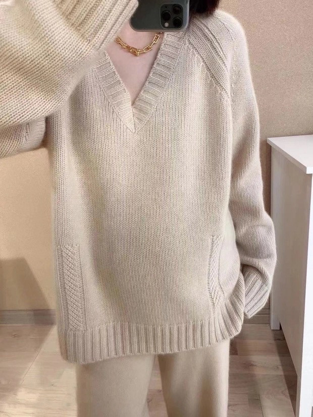 女士秋季新款简约百搭慵懒风宽松长袖V领开叉套头衫，女装针织衫/毛衣，悦玛羊绒