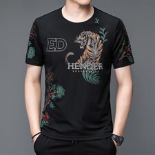 黑色