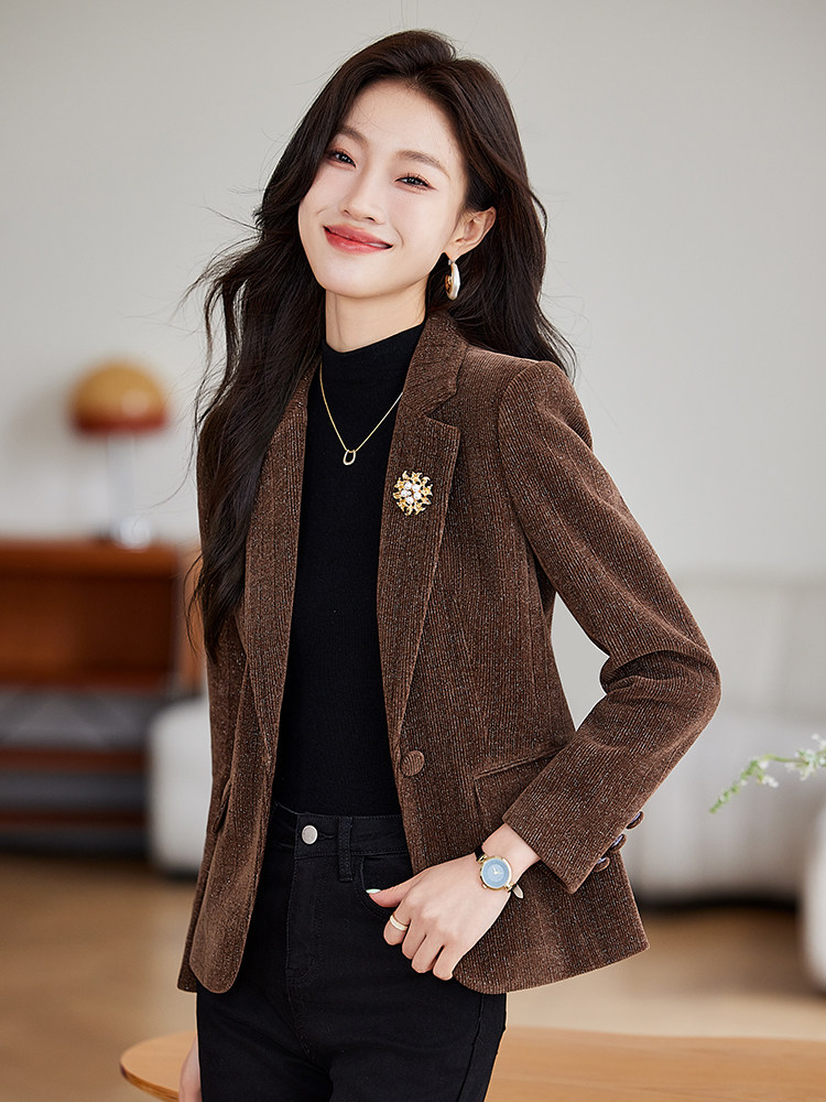短西装外套女春秋2025新款超火爆小个子时尚气质修身减龄女士上衣,女装短外套,时尚风爆