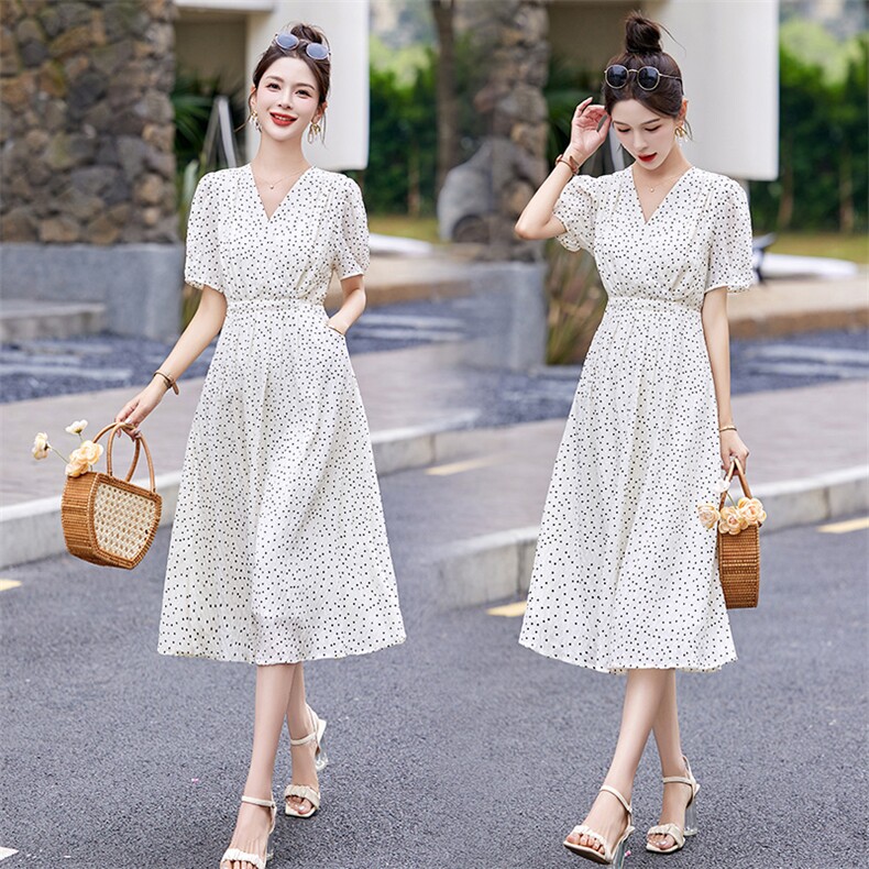 时尚波点连衣裙女中长款2025夏季新款v领收腰显瘦减龄休闲裙子潮，女装连衣裙，牡丹诺