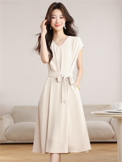 2026夏季绑带V领法式短袖高腰显瘦连衣裙女设计感赫本温柔风长裙，女装连衣裙，艾米