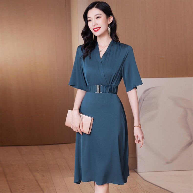 春夏大码赫本风黑色衬衫领连衣裙女收腰显瘦气质高级感胖mm长裙女，女装连衣裙，阿舍尔精品