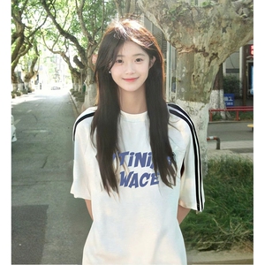 抖音得物高品质二开240克宽松纯棉美式潮牌三条杠织带短袖T恤图片