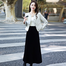 现货秒发2024秋装新款韩版小香风西装风衣外套短外套，女装风衣，星宇服饰