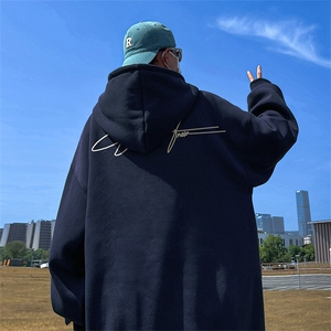 抖音得物供货可提供视频春装重磅美式宽松连帽卫衣DL2431,短筒马丁皮鞋男搭配图片
