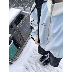 蓝色