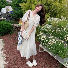 宽松慵懒风白色连衣裙女夏2025新款气质温柔超好看海边度假长裙子，女装连衣裙，C位