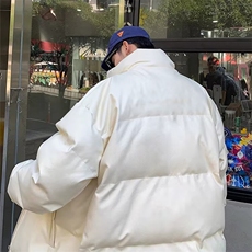 米白色