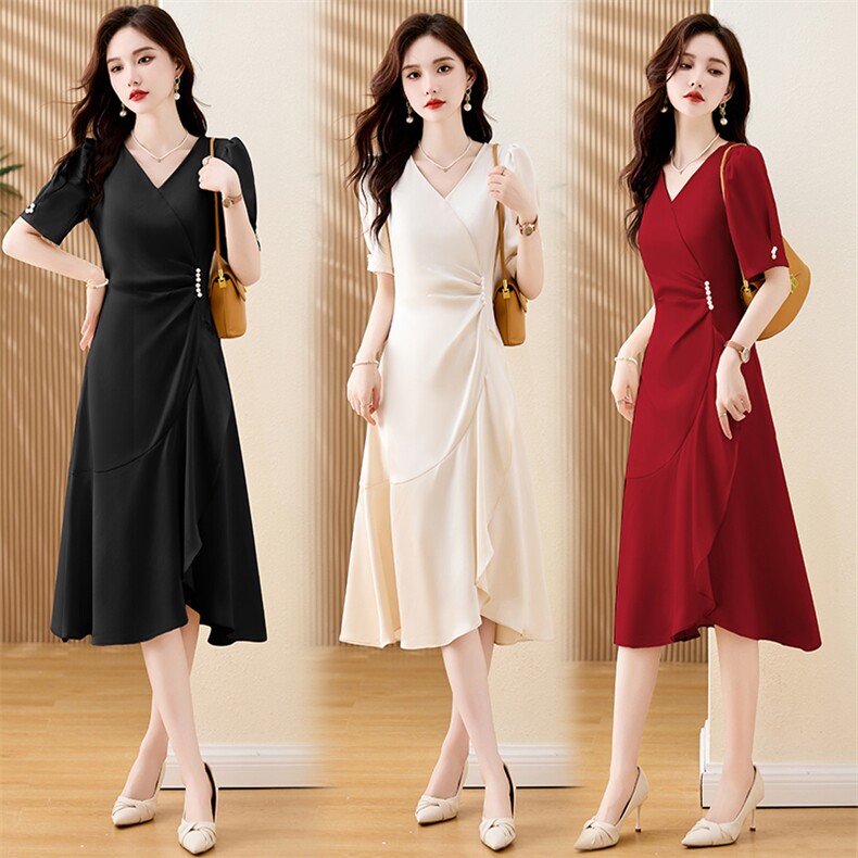 红色v领高端气质连衣裙2025夏季新款女装收腰显瘦气质修身包臀裙，女装连衣裙，伊航服饰