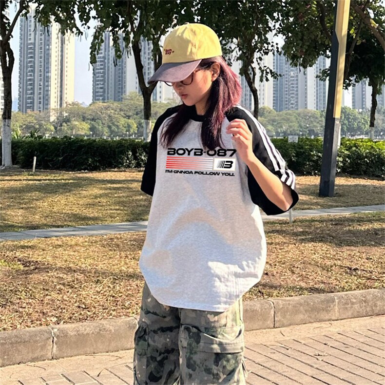 抖音得物品质二开240克宽松纯棉美式潮牌插肩三杠织带短袖T恤图片