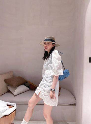 木耳边打皱连衣裙，女装连衣裙，last name