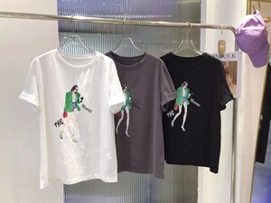 时尚美女T恤,女装T恤,moiiy