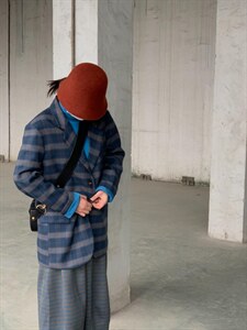 复古格子西装图片