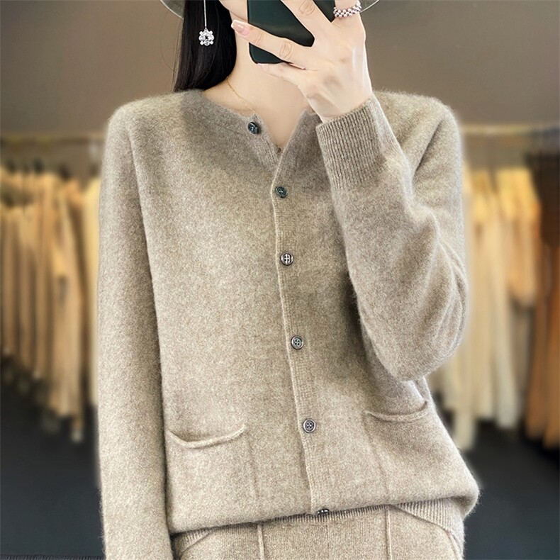 一线成衣100%纯羊毛开衫女圆领带兜纯色针织外套毛衣宽松羊绒上衣,针织衫/毛衣,暖烁羊绒