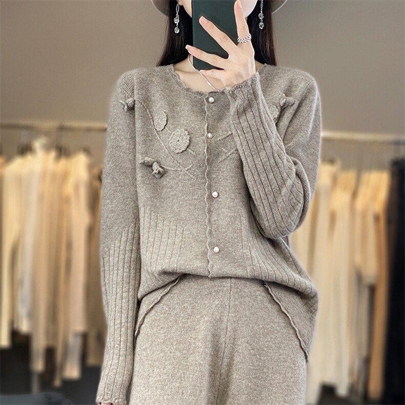 开衫女秋冬新款圆领绣花针织毛衣长袖宽松显瘦羊毛外套,女装羊毛衫,江南羊绒