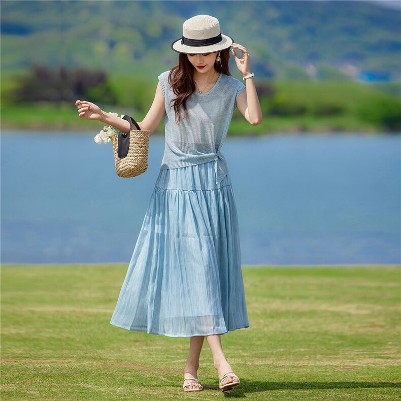 现货2026年夏季休闲风圆领毛衣抗皱修身型微弹女套头上衣两件套,女装套装/套裙,靓衣阁