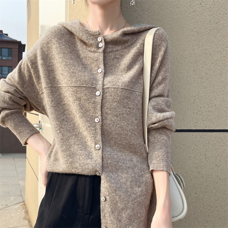 扣子连帽开衫秋冬新款时尚单排扣显瘦羊毛针织衫,女装羊毛衫,暖娇绒